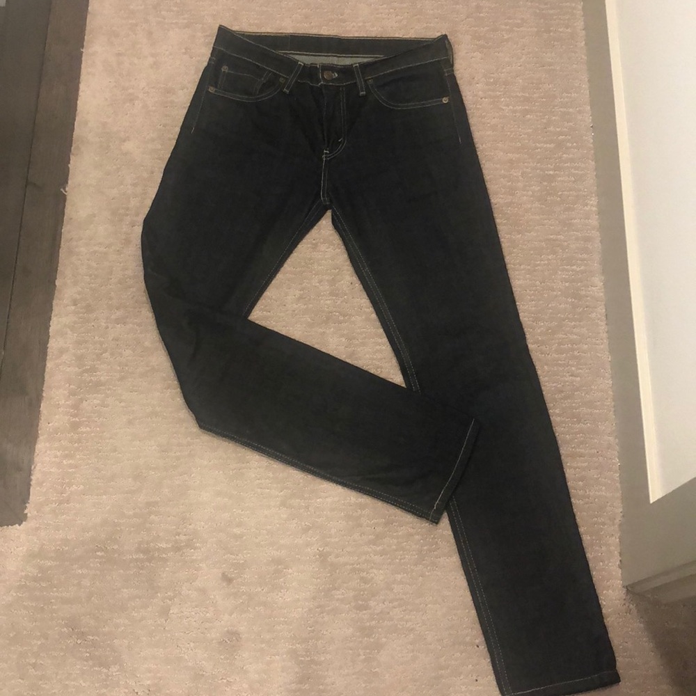 Levi’s Dark Wash Jeans